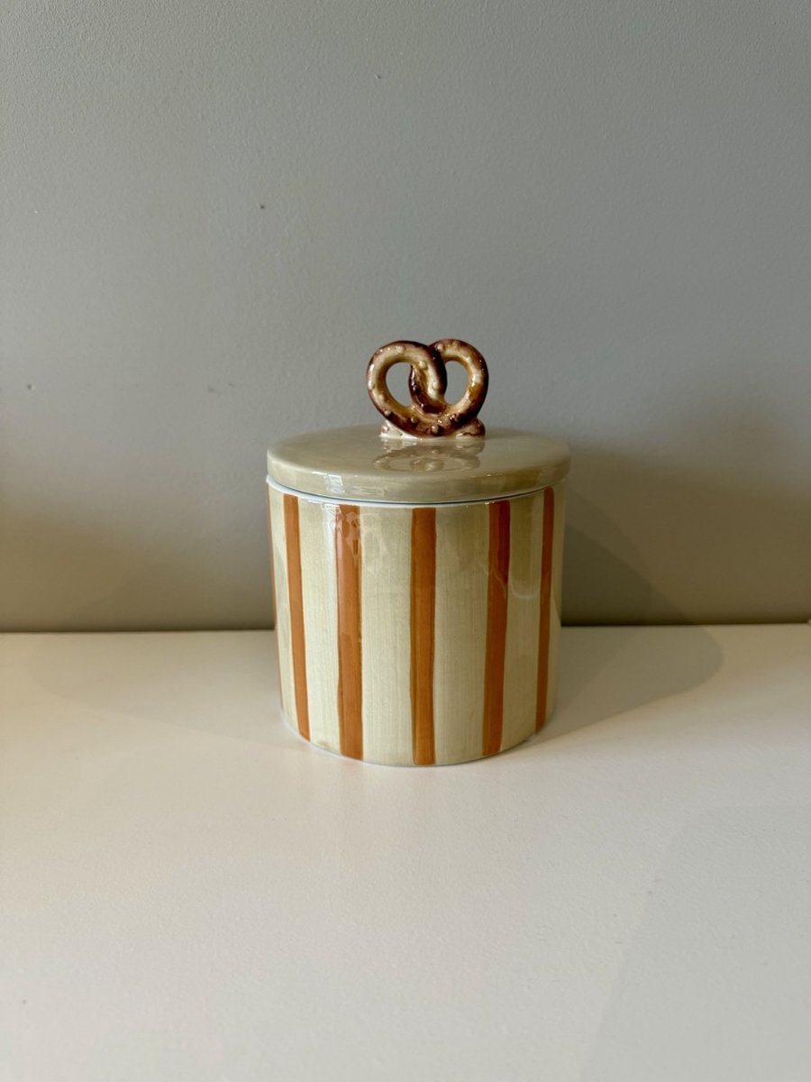 Keepsake Box Pretzel Dolomite Brown 11x11x14cm