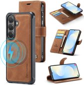 Casemania Hoesje Geschikt voor Samsung Galaxy A57 - Sienna Brown - Kunstleer 2 in 1 Afneembare Bookcase - Geschikt voor MagSafe - Magnetische Telefoonhoesje met Pasjeshouder en Standaardfunctie