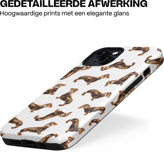 iPhone 14 Magsafe hoesje met een print van bruine teckels op een witte achtergrond. De teckels staan, liggen en spelen.