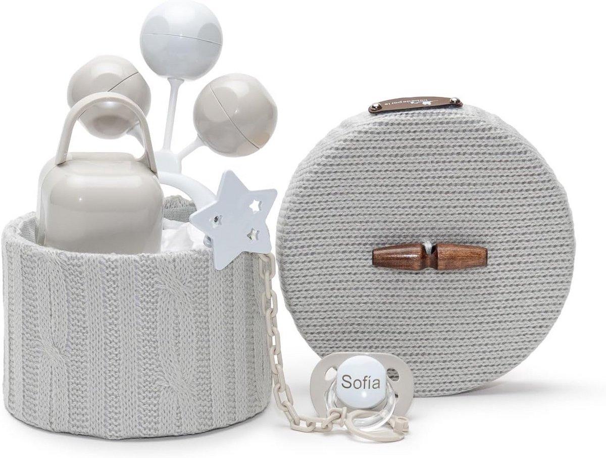 Luxe Kraamcadeauset met Gepersonaliseerde Rammelaar en Fopspeen