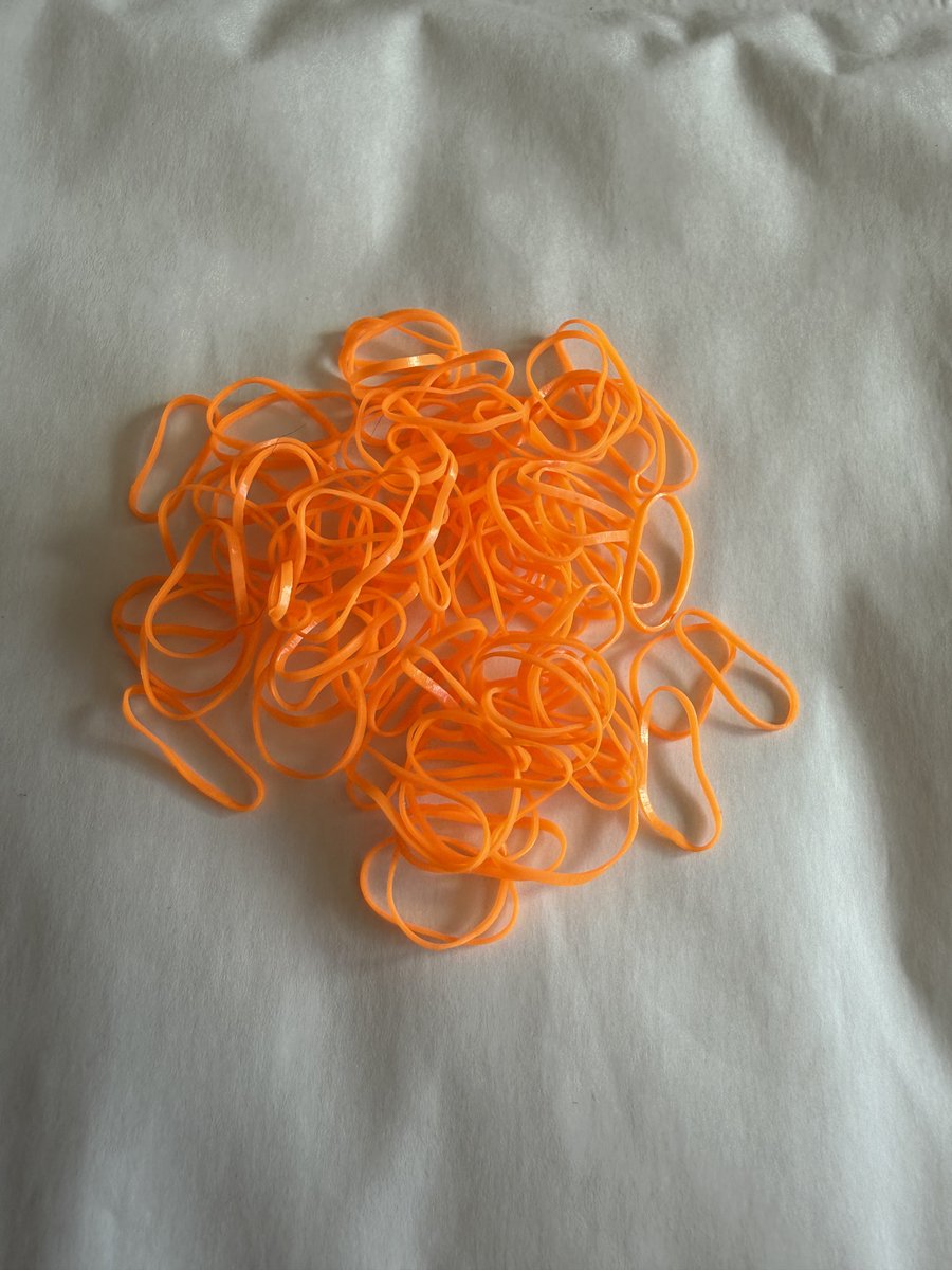 Rasta elastiekjes neon oranje 100 stuks - koningsdag - haar accessoires - feest - party - nederland - voetbal - EK - WK