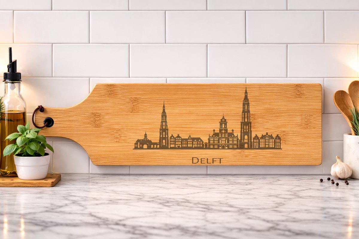 Borrelplank Skyline Delft gegraveerd 60x17cm- serveerplank-personalisatie mogelijk