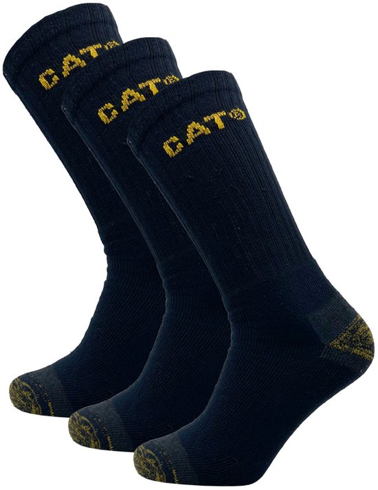 Drie paar donkerblauwe werksokken met gele 'CAT'-logo's en verstevigde tenen en hielen.