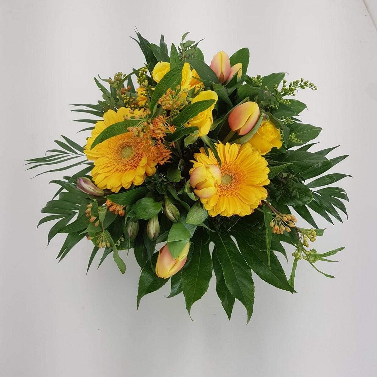 Boeket - Bloemen - Vrolijkheid Brengen - Gratis Wenskaart