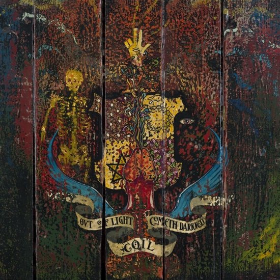 Albumcover met een skelet links, een gestileerd wapenschild met een hand, een oog en de tekst 'OVt OF LIGHT COMETH DARKNESS COIL'.