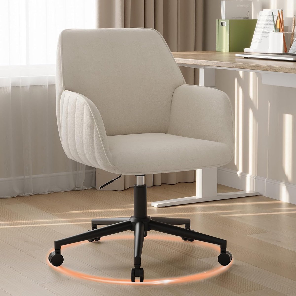 Bureaustoel Fluweel Ergonomisch met Armleuningen en Wielen 60 x 64,5 x 84 cm – Draaistoel In Hoogte Verstelbaar tot 136 kg – Make-up Stoel voor Thuiswerkplek en Slaapkamer – Wit – NoviHome