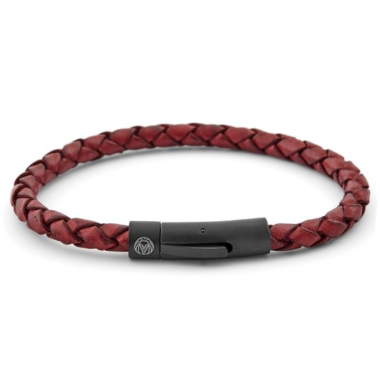 Bordeauxrode gevlochten leren armband met matzwarte sluiting met leeuw-logo.