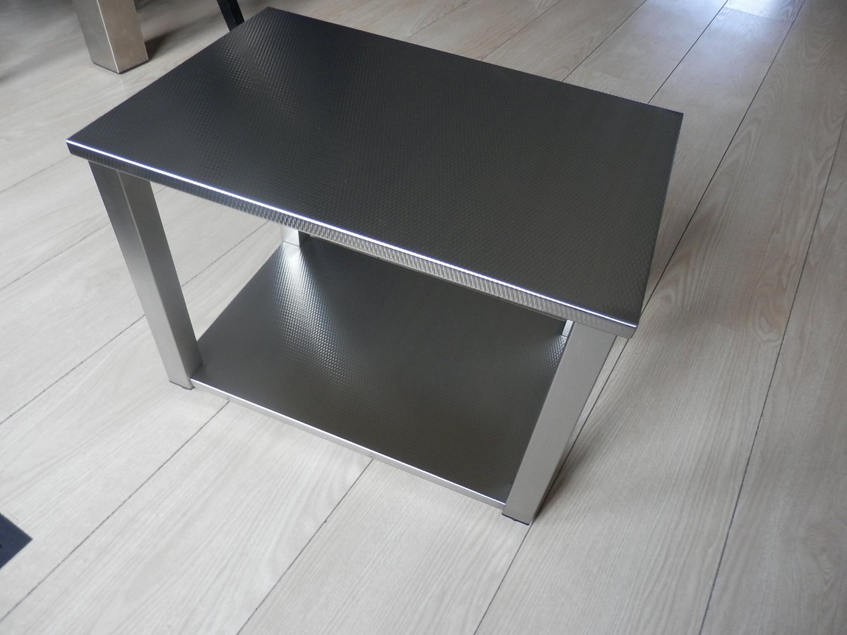 Bijzettafel Newport, Bijzettafel RVS, bijzettafel op pootjes, design bijzettafel, tafel industrieel