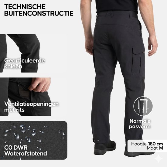 Technische constructie met voorgevormde knieën, ventilatieopeningen, waterafstotende stof, normale pasvorm.