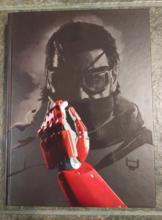 Metal Gear Solid V: The Phantom Pain - The Complete Official - cover