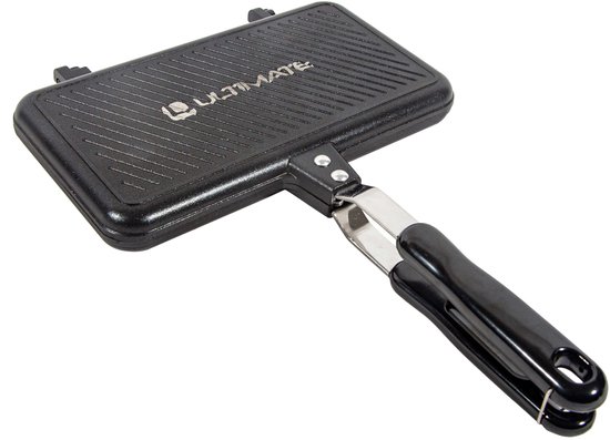 Gesloten zwarte grillpan met ribbelpatroon en logo 'ULTIMATE'. Zwart handvat.