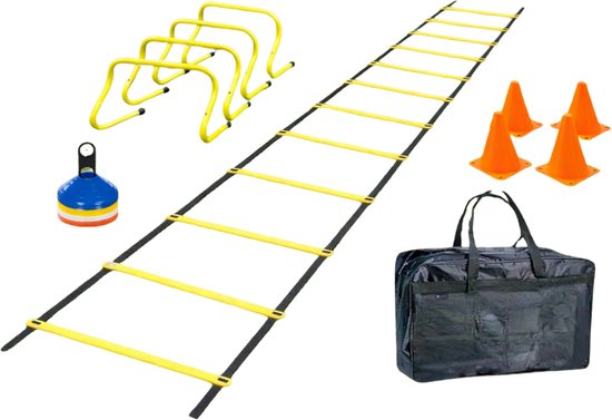 Voetbal trainingsset: loopladder, horden, kegels, pylonen en sporttas.