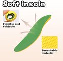 Groene binnenzool met gele, ademende en flexibele structuur. "Zachte binnenzool" en " Ademend materiaal" staan in tekstballonnen.
