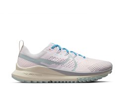 Nike Pegasus Trail 4 - Maat 38.5 - Pearl Pink / Football Grey - Wandelschoenen Dames