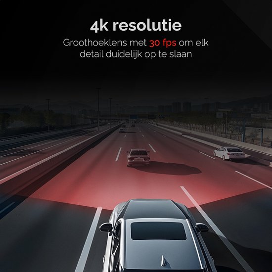 Illustratie van een dashcam die 4K-resolutie en 30fps opnamen maakt op een snelweg.