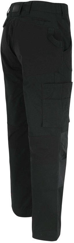 Zwarte werkbroek, nauwsluitend model met cargo zakken.