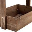 Detail van de onderste houten bak van de verticale tuin, met lattenbodem en schroefbevestigingen.