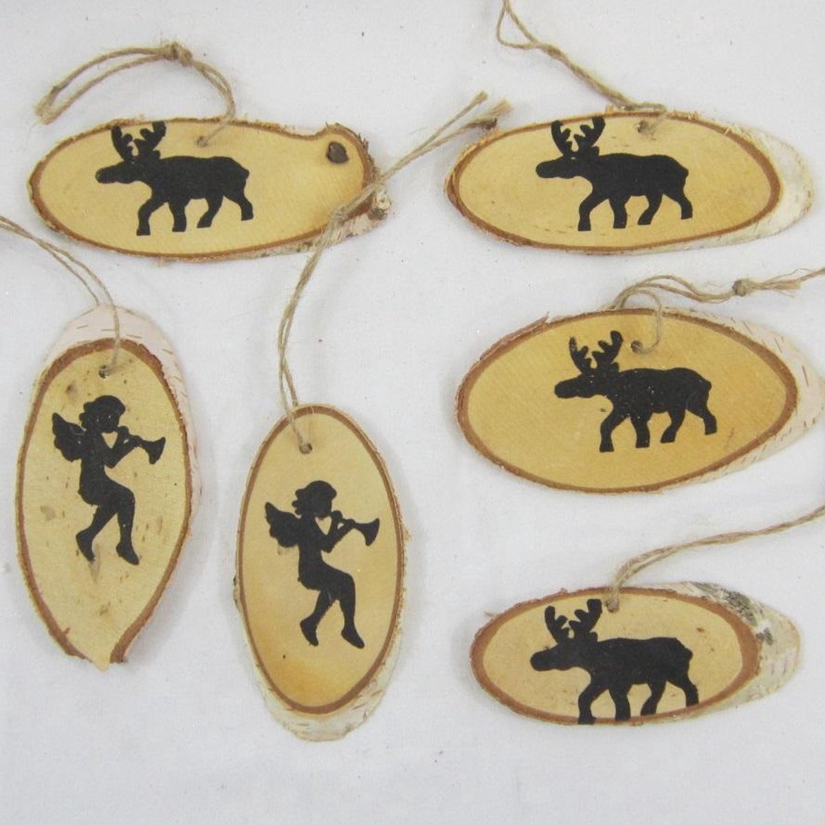 ZoeZo Design - 10 stuks - kerst - Kersthanger - boomhanger - 100% natuurproduct - hout - zwart - 12 x 6 cm - jute lint