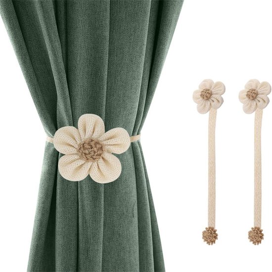Rideaux verts avec un cache-rideau fleur en lin beige, à côté de deux attaches séparées.