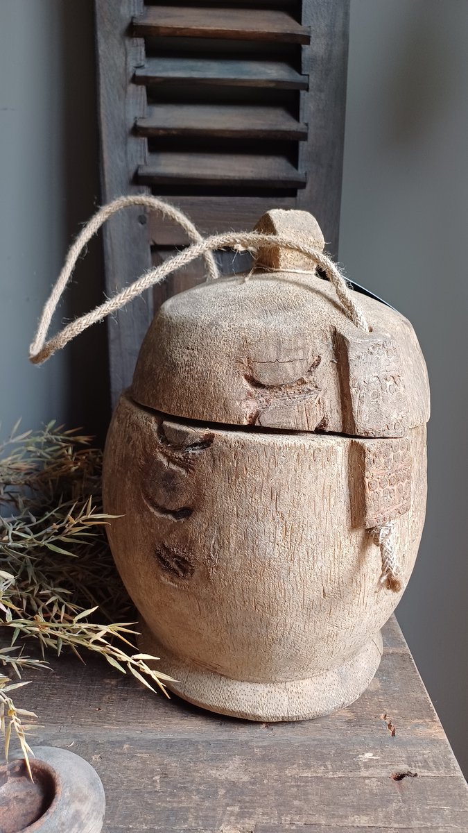 oude chineese houten pot met deksel uniek