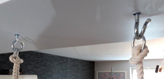 Balançoire Kinder avec kussen - Chaise à bascule - Sécurité avec ceinture - Chaise à bascule bébé - Balançoires Balançoire Kinder - Beige