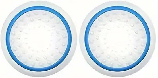Twee witte thumb grips met blauwe rand en textuur.
