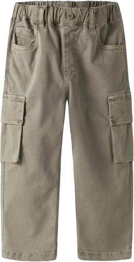 Voorkant van een beige jongens cargo broek, met elastische tailleband, knopen en opgestikte zakken.