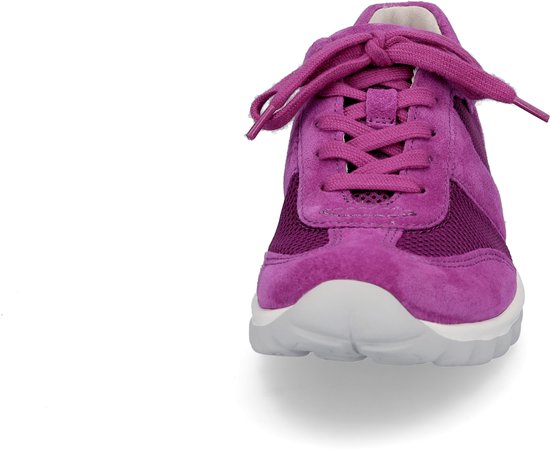 Paarse Gabor dames sneaker met veters, van voren bekeken.
