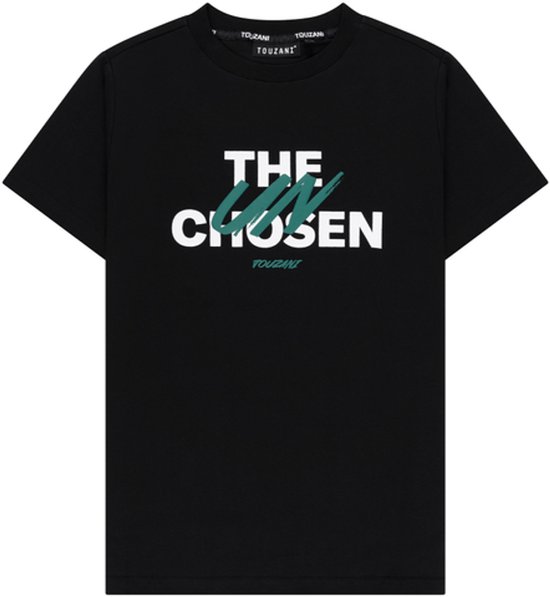 Zwarte t-shirt met witte en groene opdruk 'THE CHOSEN'.