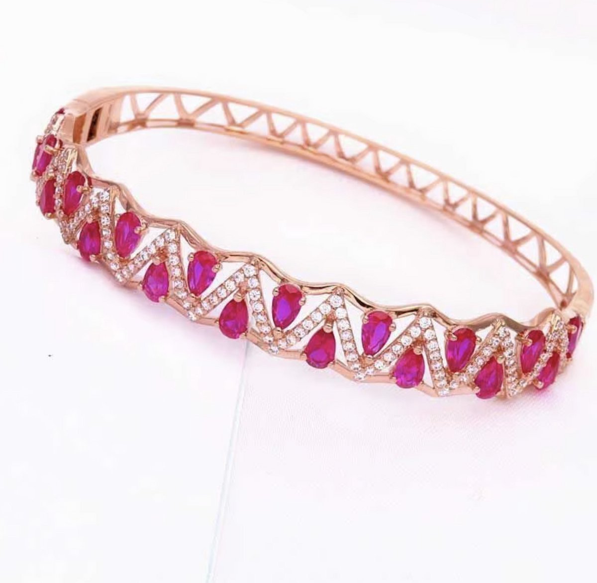 N3 Collecties 585 rosé gouden bedelarmband met robijn kristal voor dames