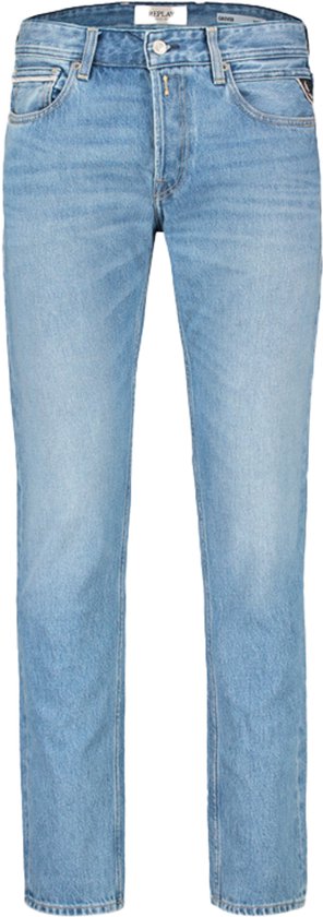 Jean Replay bleu clair pour homme avec étiquette et logo sur la poche arrière.