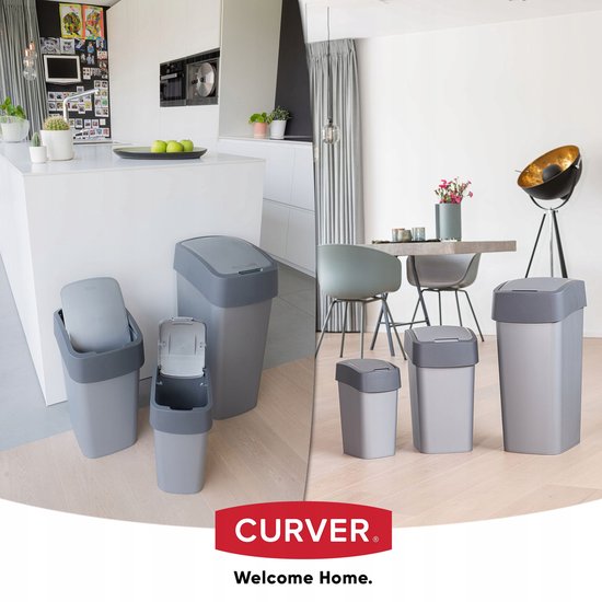 Poubelles Curver de différentes tailles dans un intérieur moderne, y compris des modèles gris et noirs.