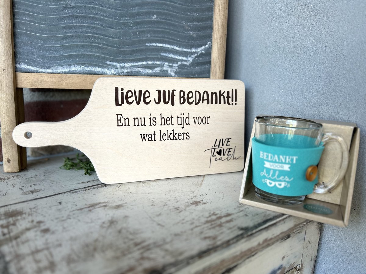 Creaties van hier - serveerplank - lieve juf bedankt -theeglas - 35 cm - hout - glas