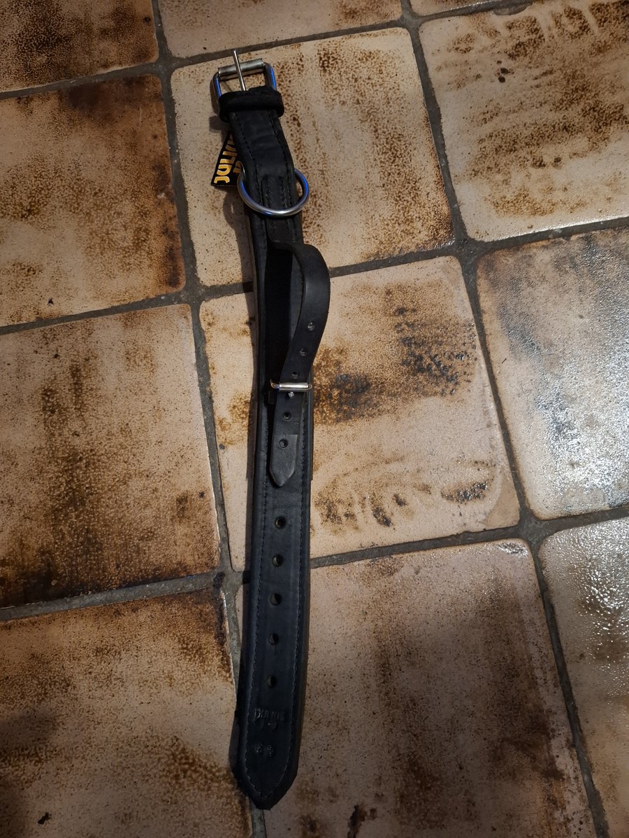 K 9 leren halsband met handvat , hand gestikt