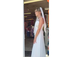 Beeldige trouwjurk - maat 40