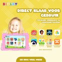 Roze DEPLAY kindertablet met kindvriendelijke apps en een lachend meisje.