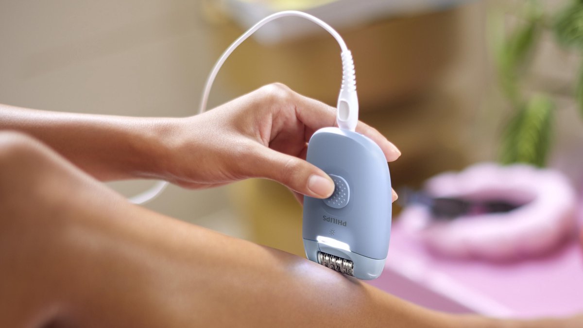 Philips Series 4000 Epilator en scheerapparaat - langdurig haarvrij - Blauw - Met snoer en LED lamp - BRE247/00 — afbeelding 6