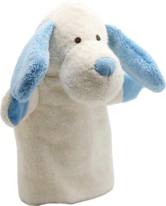 Een zachte, beige handpop in de vorm van een hondje, met blauwe oren en neus.