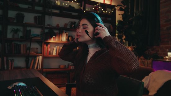 HyperX Cloud III S Wireless - Gaming Headset - Draadloos - Bluetooth & 2.4GHz - Spatial Audio - 120uur Batterij - PC/PS5/Switch2/Mobiel/Steamdeck - Zwart/Rood