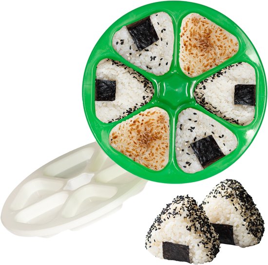 Fabricant d'onigiri vert contenant 6 onigiris, avec deux onigiris finis à côté.
