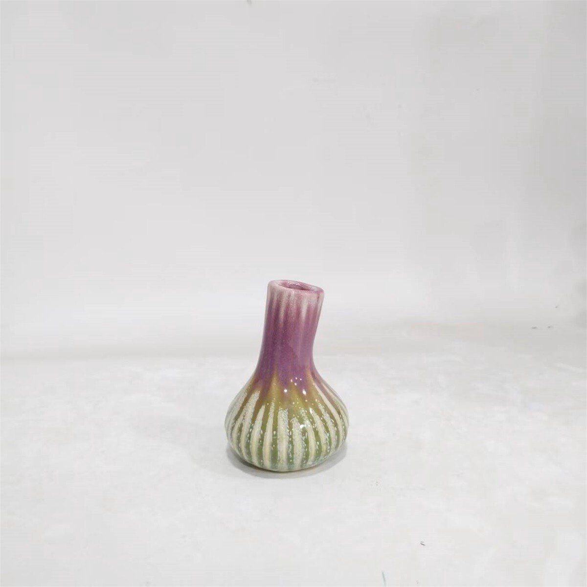 Aardewerk tulpenvaas roze