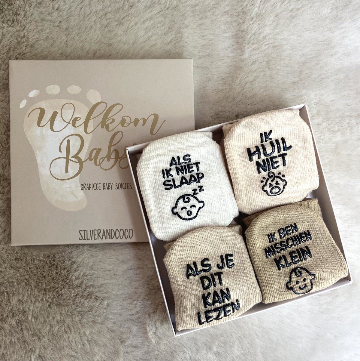 SilverandCoco® Baby Sokjes met Tekst | Geboorte Geschenkset Sokken Antislip Katoen | Kraam pakket Cadeau Gift Set | Shower Cadeautjes Geschenk | Zwangerschap Kleding | Gender Reveal Zwanger - Unisex Neutraal Jongen Meisje Boy Girl Roze Blauw – foto 3