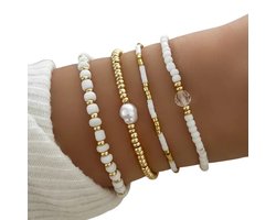 4-Delige Bohemian Armbandenset - Handgemaakt - Goudkleurig en Wit - Kralenarmbanden van Glazen Rijstkralen - Elastisch, Comfortabel & Lichtgewicht - Trendy Sieraden voor Zomer, Strand, Festivals & Casual Outfit - Perfect Cadeau voor Vrouwen & Dames