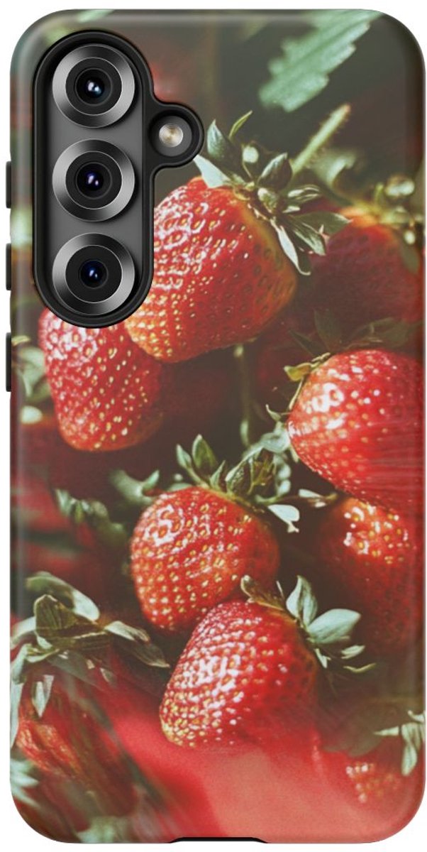 Verse Rode Aardbeien van Dichtbij – Telefoonhoesje Geschikt voor Galaxy S25