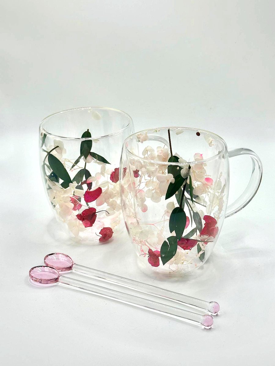 2 Unieke handgemaakte dubbelwand Koffie en Theeglazen met gedroogde bloemen - 350ml - Inclusief 2x Lepels - Latte Macchiato Glazen - Cappuccino Glazen - Koffieglazen