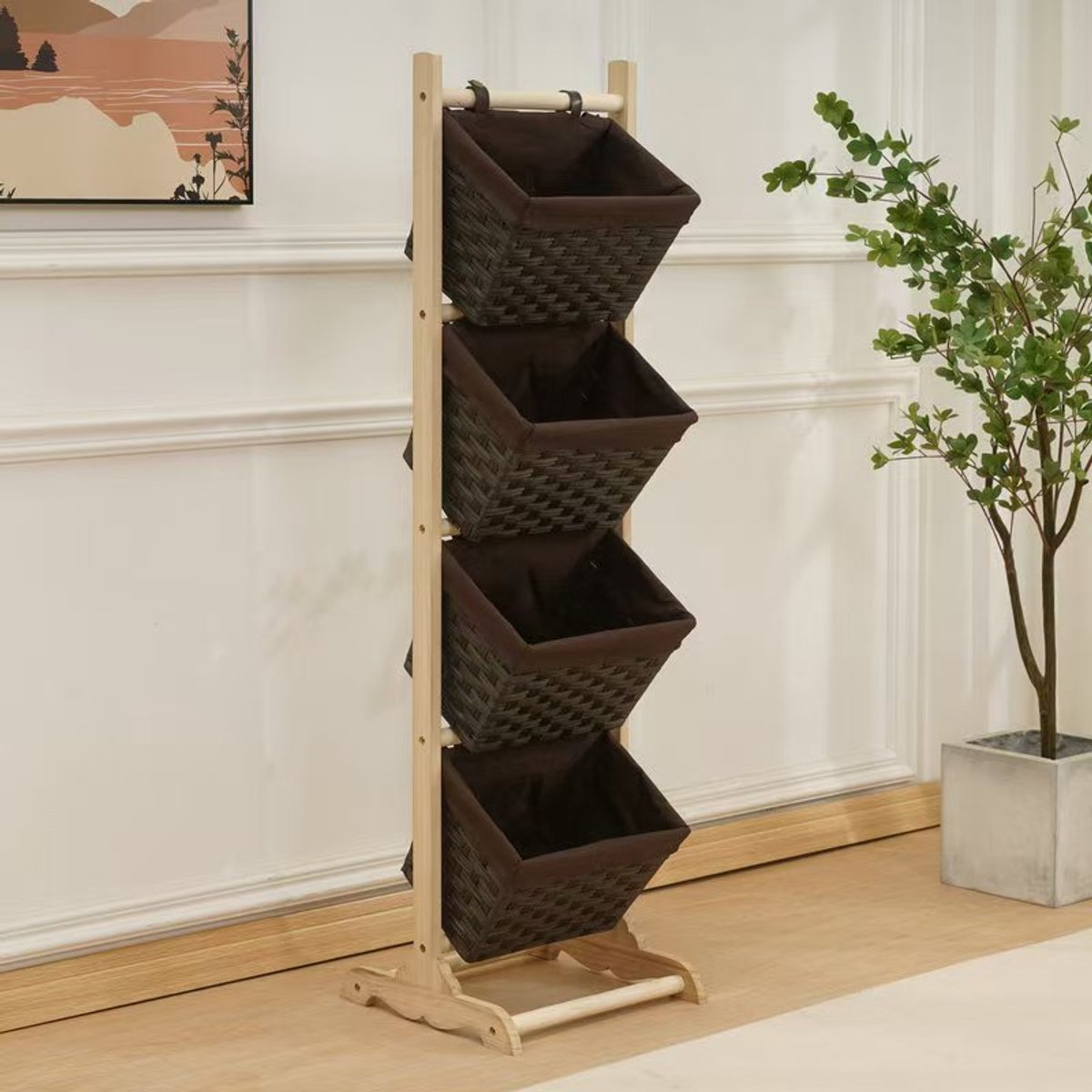 De stijlvolle manden standaard is perfect voor de organiseren van uw huis - Multi – Functioneel - Badkamer - Woonkamer - Logeerkamer - Kinderenkamer - katoen, hout, rotan, kleur donkerbruin.