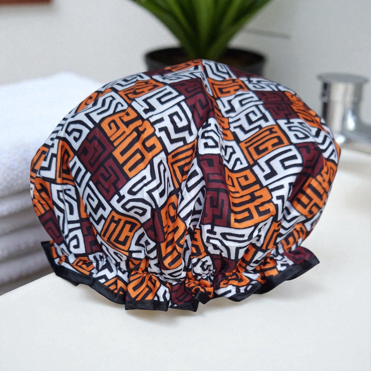 Luxe Grote Douchemuts / Shower cap / Douchekapje / Douche cap voor vol haar / krullen / afro van AfricanFabs® - Bruin en geel-oranje Kuba Blocks Congo