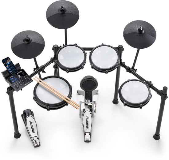 Alesis Nitro Max Kit Elektrisch Drumstel met Stille Mesh Pads, 10" Dual Zone Snare, Bluetooth, 440+ Authentieke Klanken, Drumeo, USB MIDI, Kick Pedaal