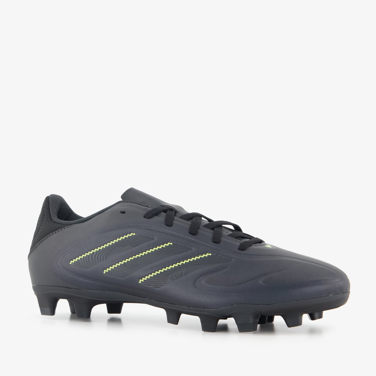 Zwarte Adidas Copa Pure III Club FG/MG voetbalschoenen voor heren, maat 40, met imitatieleer en uitneembare zool.