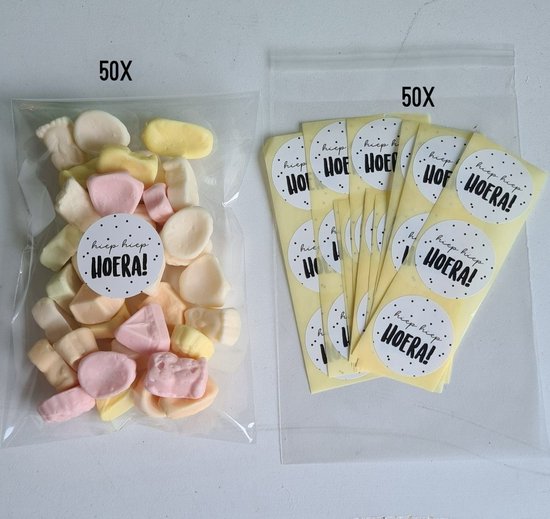 50 Uitdeelzakjes 10x15 cm + stickers | Traktatiezakjes | Cellofaan zakjes | Transparant | Hiep hiep hoera stickers | School traktaties | Uitdelen | Traktatie | A6 formaat 10x15cm zakjes | 40mm sticker | Traktatie zakjes